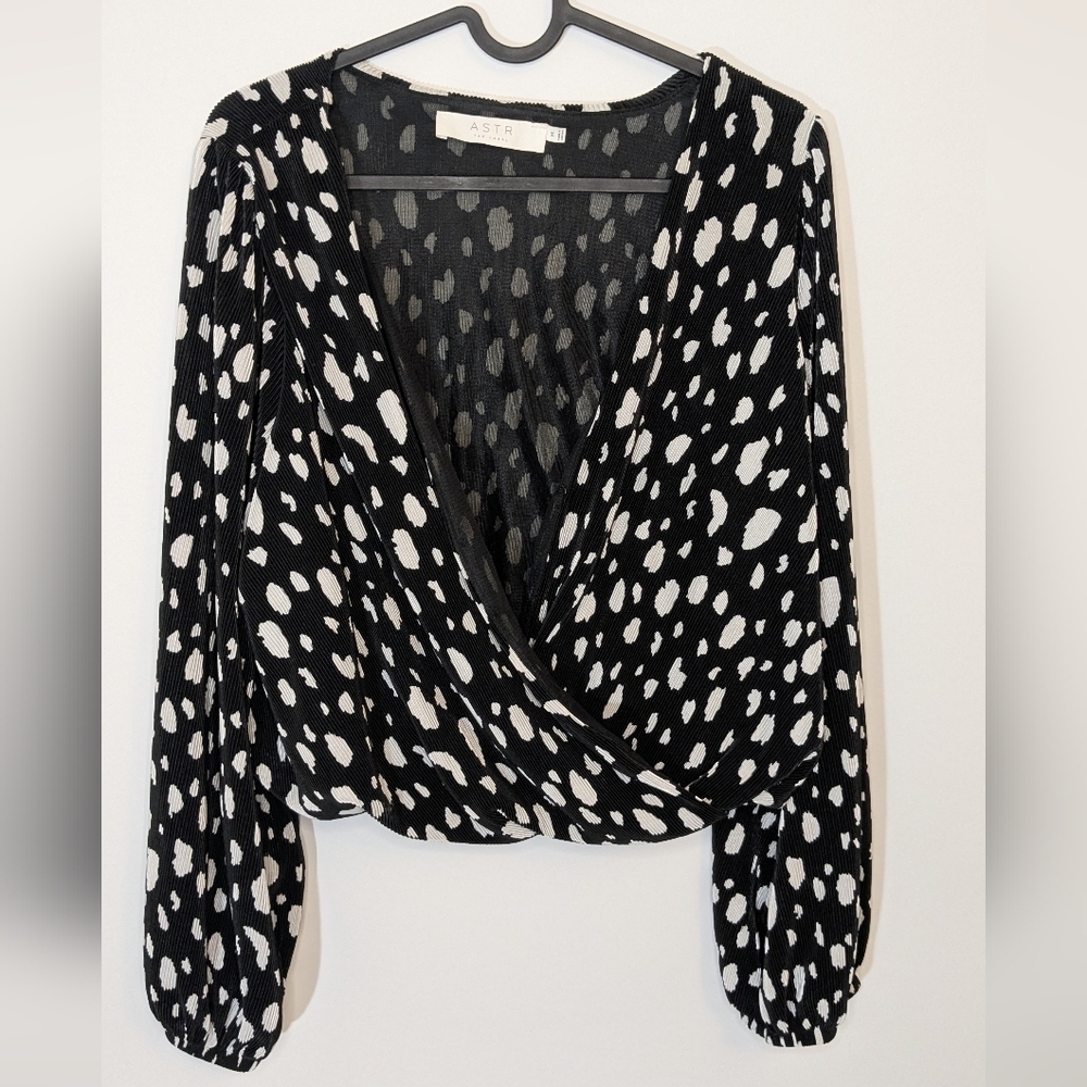 ASTR The Label Pleated Surplice Wrap top long sleeve black white - Size M